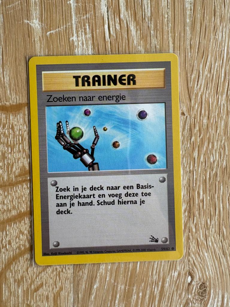 UNLIMITED nederlandse fossil zoeken naar energie, Hobby en Vrije tijd, Verzamelkaartspellen | Pokémon, Ophalen of Verzenden, Zo goed als nieuw
