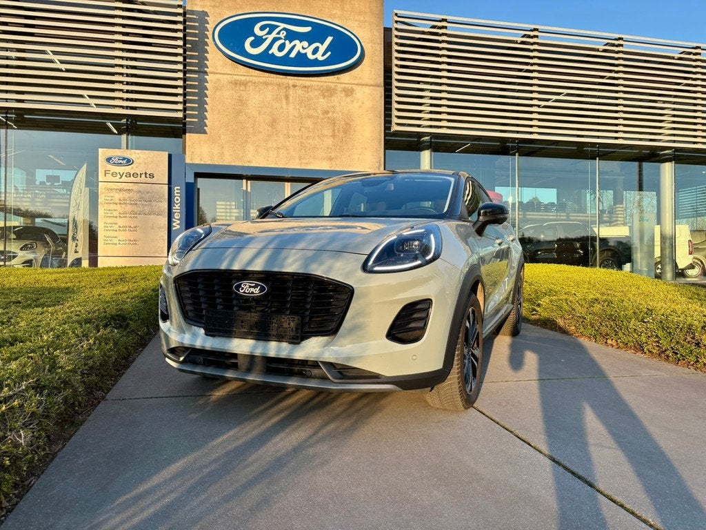 Ford Puma Ecoboost mHEV Titanium Stock (bj 2024), Auto's, Stof, Euro 6, 130 g/km, Hybride Elektrisch/Benzine