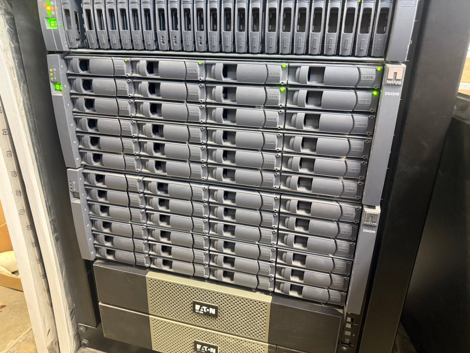 Netapp DS4246 disk shelve, Ophalen, Zo goed als nieuw