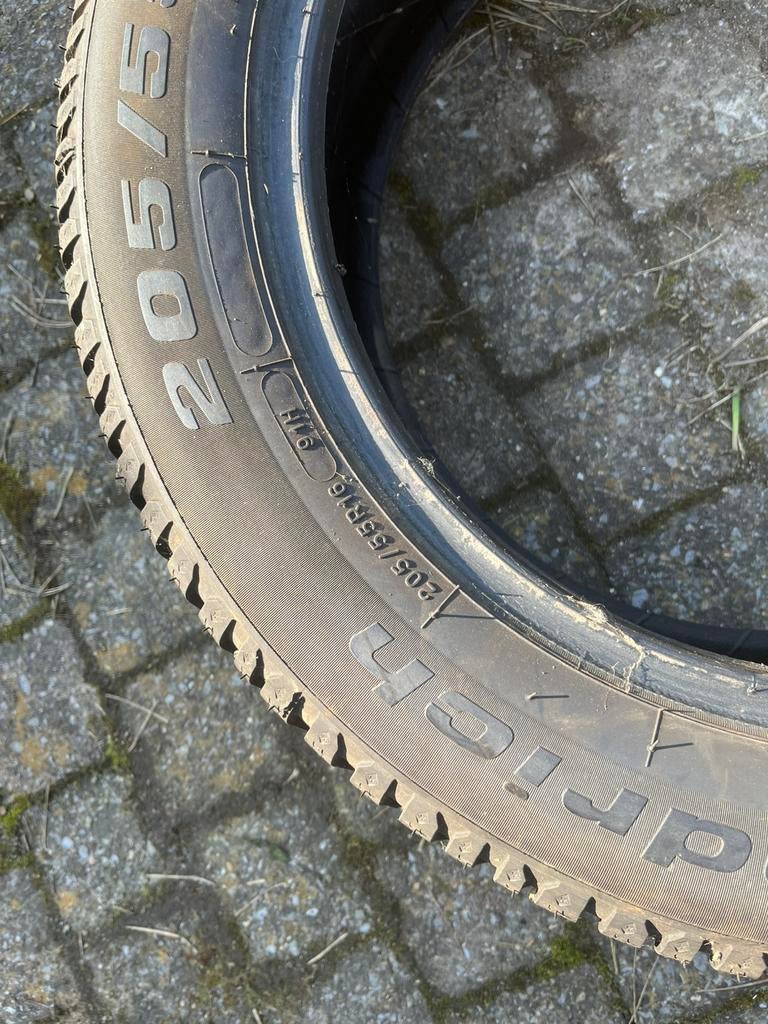 2 pneu 205/55R16 hivers 8mm, Ophalen, Zo goed als nieuw