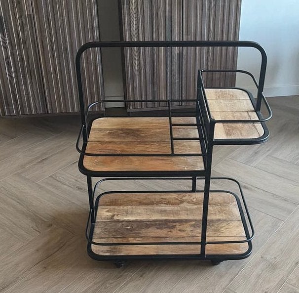 Vintage / trolley – hout & zwart metaal, Ophalen, Zo goed als nieuw, Trolley, Hout