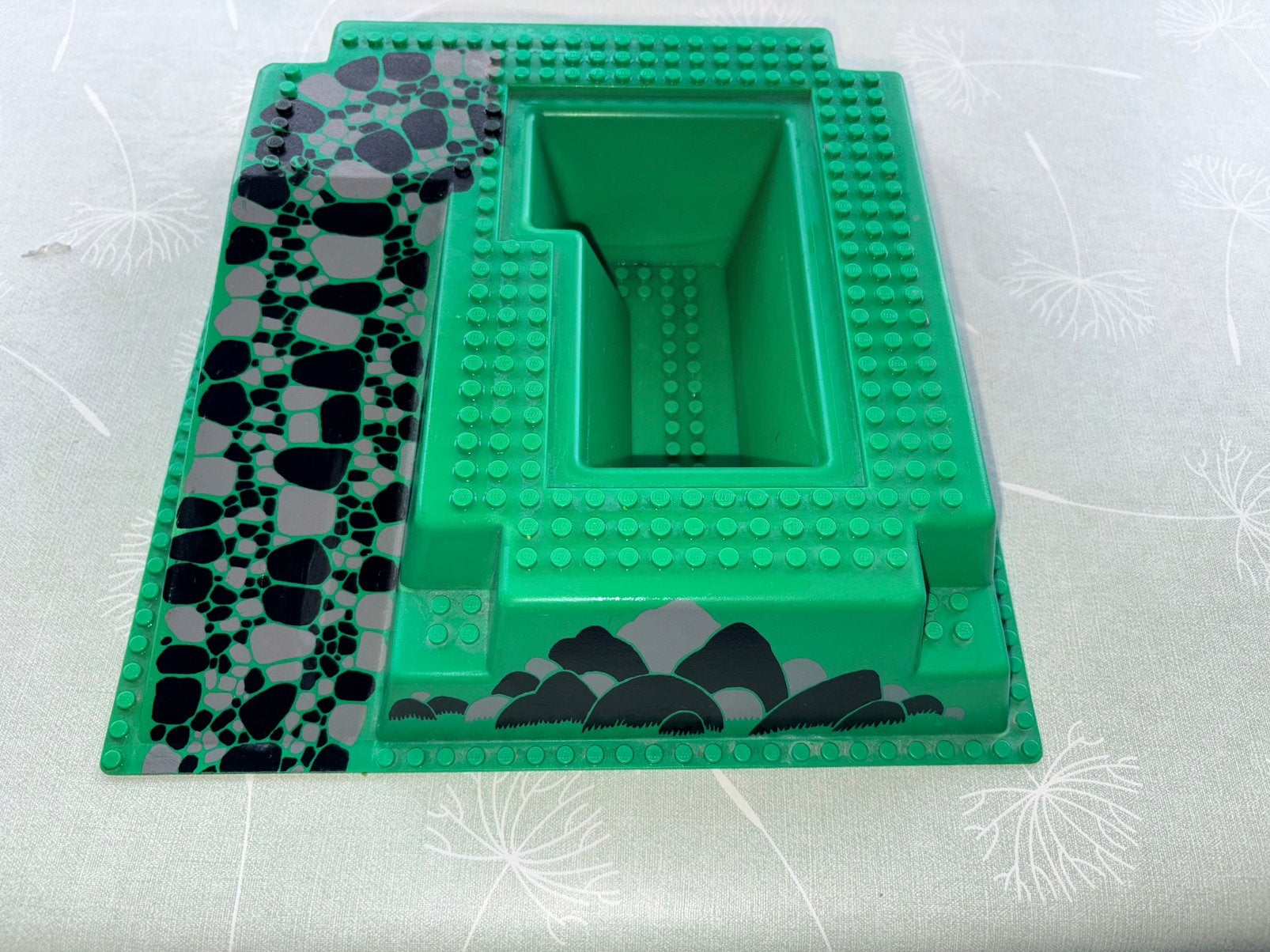 Lego Castle Baseplate Raised 32 x 32 with Ramp, Gebruikt, Lego, Ophalen of Verzenden, Castle
