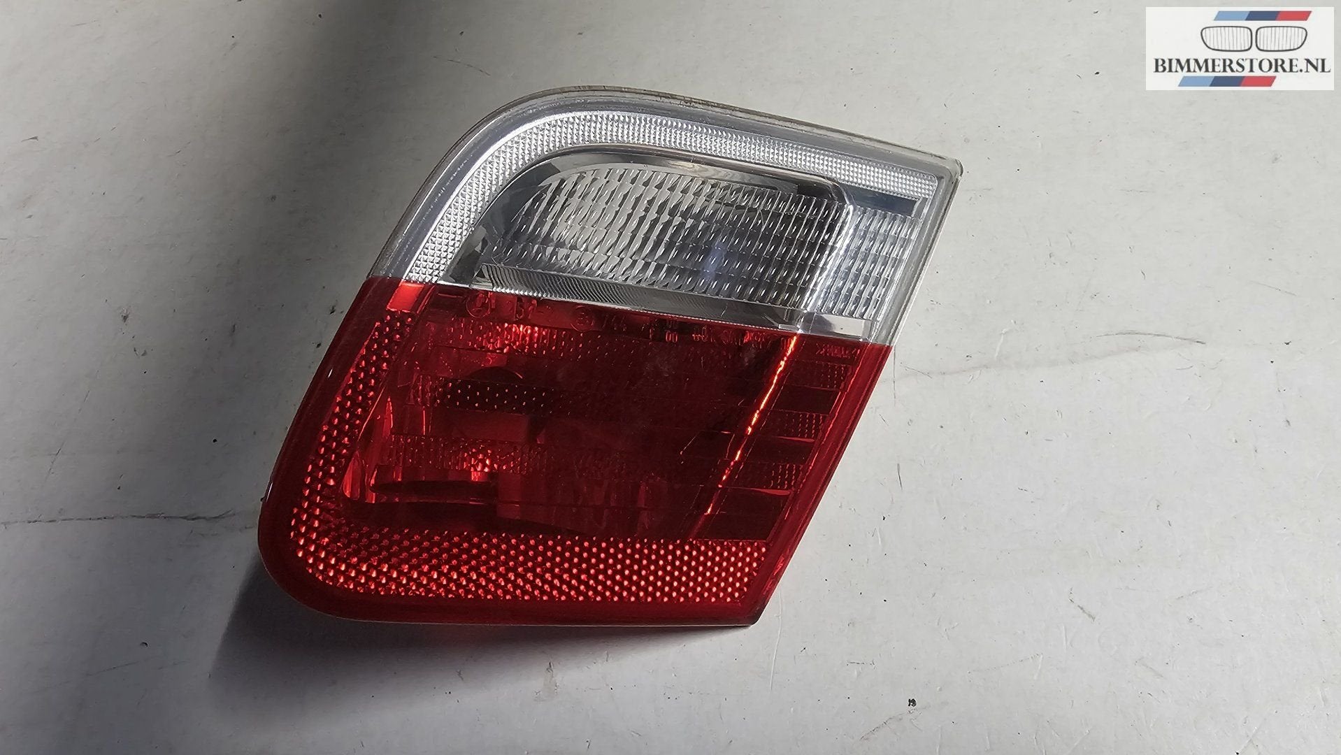 Achterlicht wit rood op achterklep rechts BMW 3 serie E46 co, Gebruikt, -, Ophalen of Verzenden, -