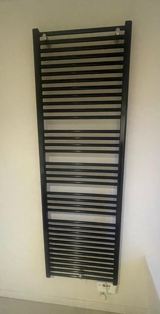 Elektrische handdoekradiator Radson flores 600x1807mm, Doe-het-zelf en Bouw, Ophalen, Radiator, Zo goed als nieuw, 60 tot 150 cm