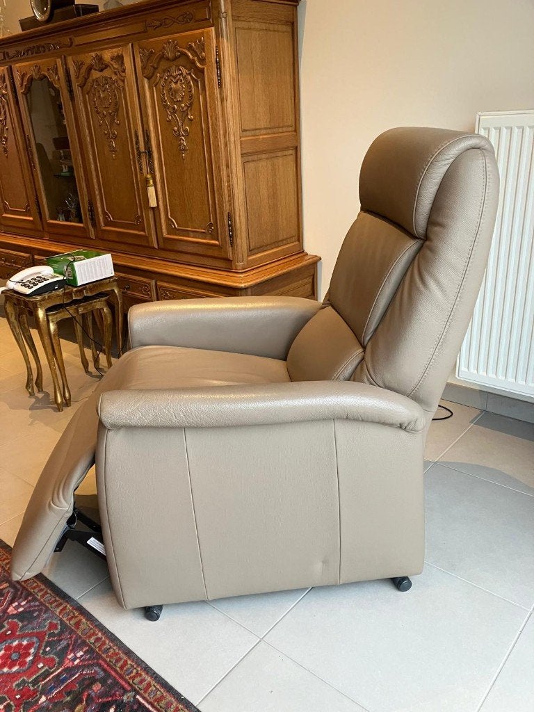 relax zetel in leder (electrisch), Ophalen, Gebruikt, Eenpersoons, Minder dan 75 cm