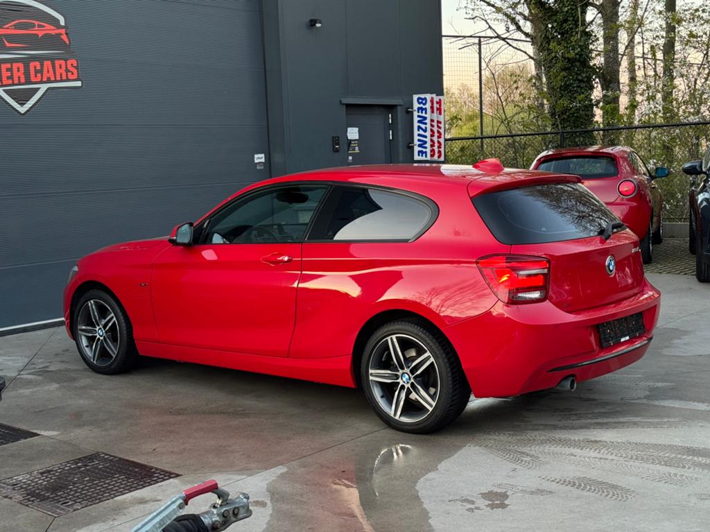 BMW 116d EfficientDynamics Edition Airco Navi, Auto's, https://public.car-pass.be/vhr/ac0d4252-6017-499c-9ee5-5313171328b1, Euro 5