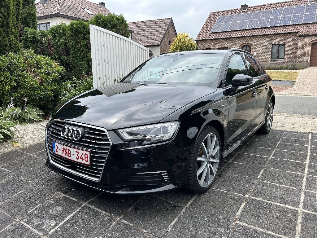 Audi A3 S-line E-tron hybride S tronic, Automaat, Dealer onderhouden, Bluetooth, Leder en Stof