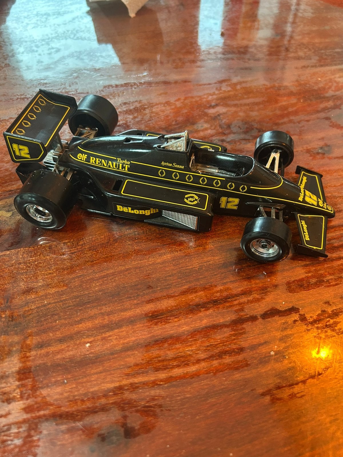 Dit is een schaalmodel van de Lotus 97T Renault, Verzamelen, Ophalen, Zo goed als nieuw