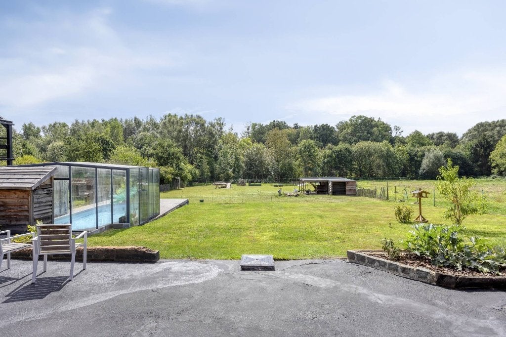 Woning met Zwembad op 28a23 te koop, Immo, 183 m², Vrijstaande woning, 3 kamers, Provincie Limburg
