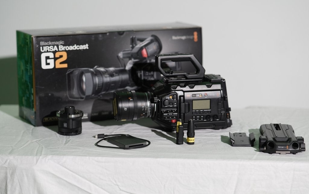 Blackmagic URSA Broadcast G2 + accessoires + lens, Audio, Tv en Foto, Zo goed als nieuw, Geheugenkaart, Camera, Ophalen