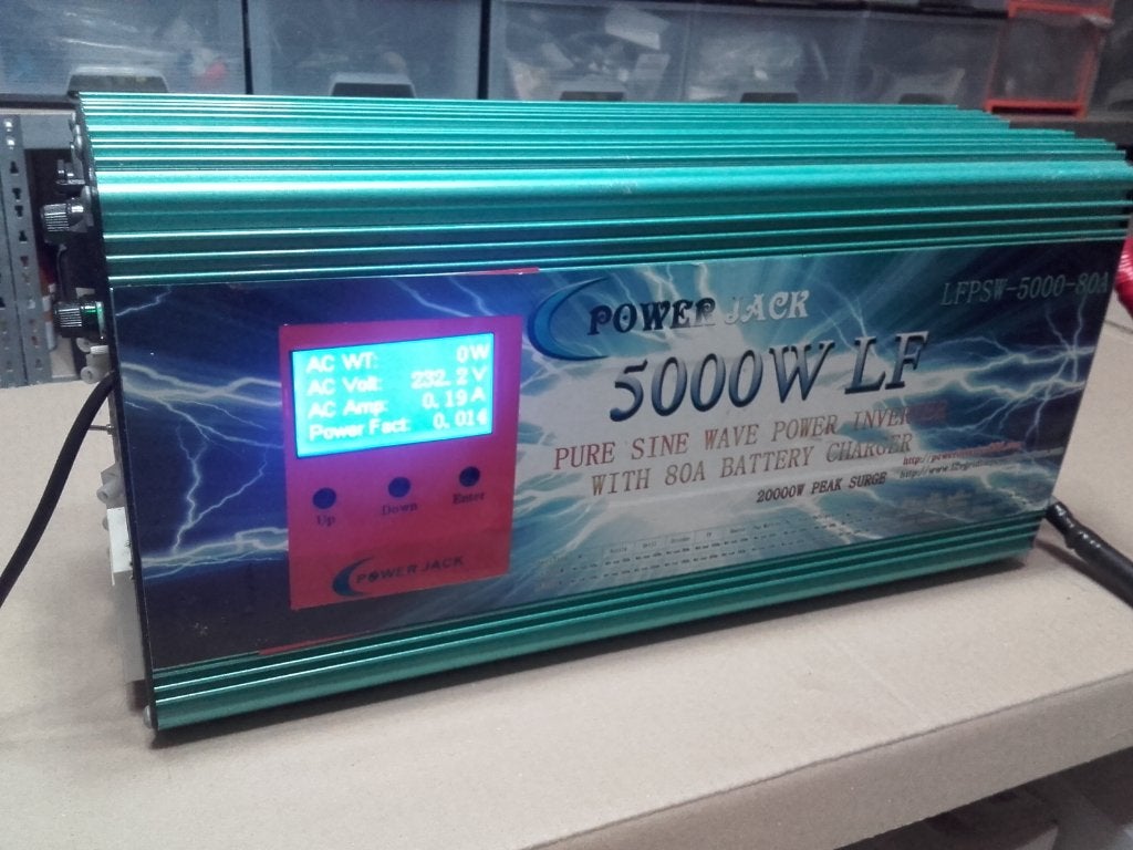 Convertisseur 5000W 12V 230V Pure sinus Chargeur incorporé, Enlèvement, Utilisé
