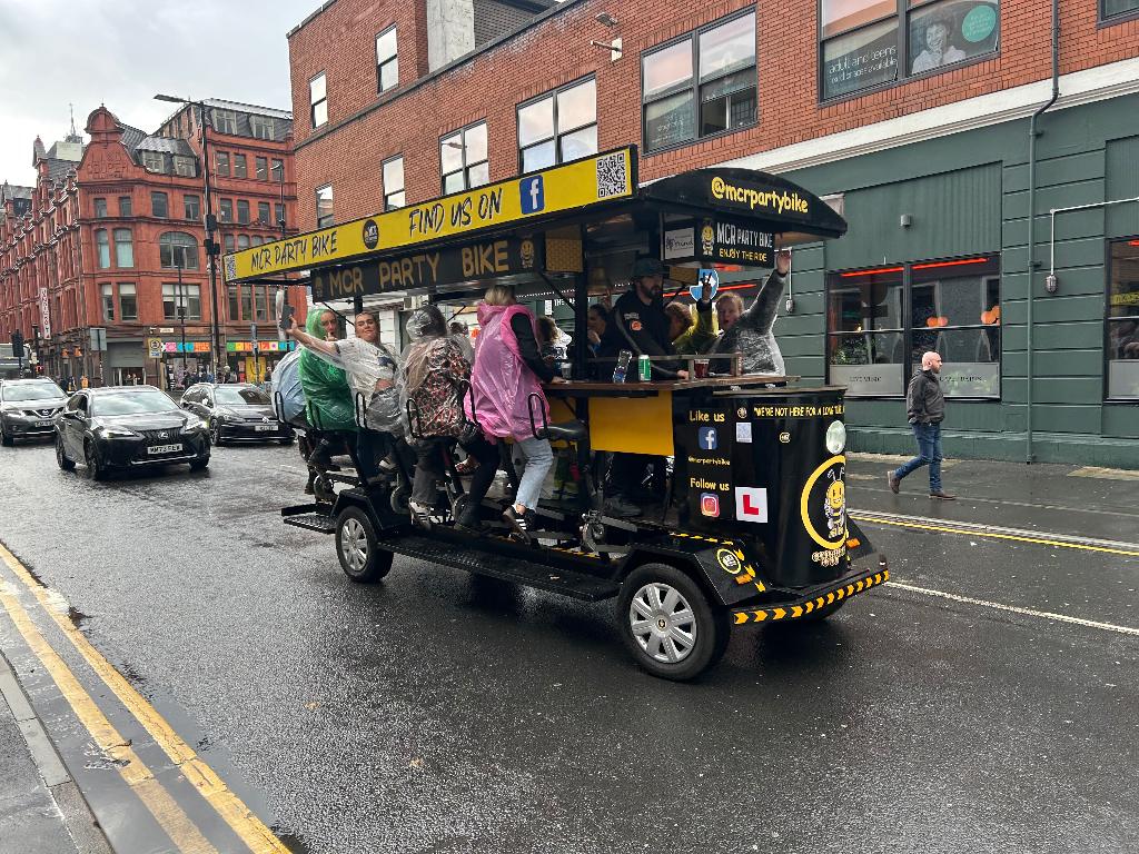 Vélo à bière Liverpool à vendre, Enlèvement, Utilisé