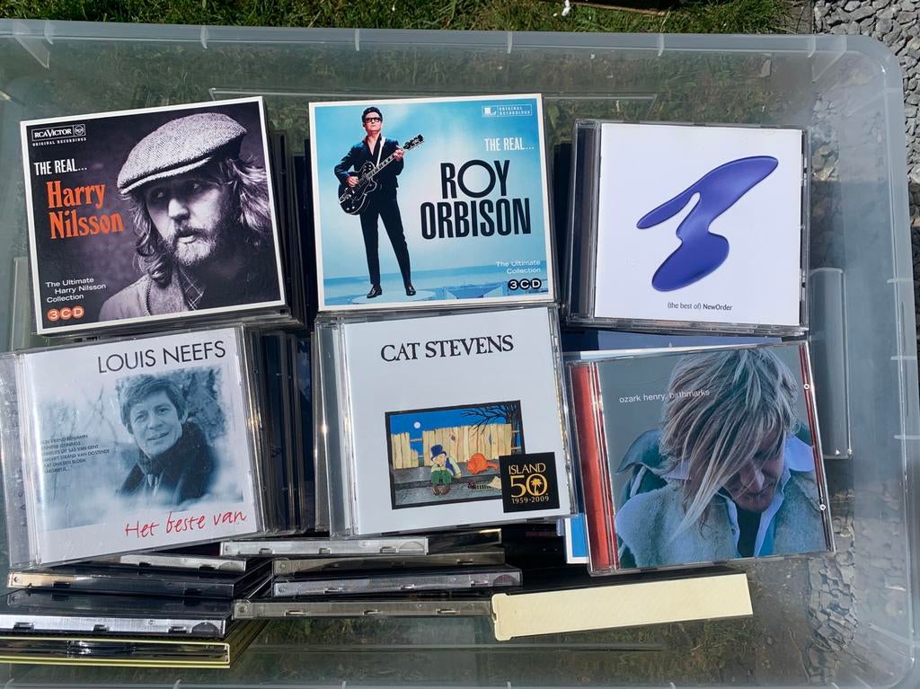 Drie dozen vol cd’s, Cd's en Dvd's, Ophalen, Zo goed als nieuw