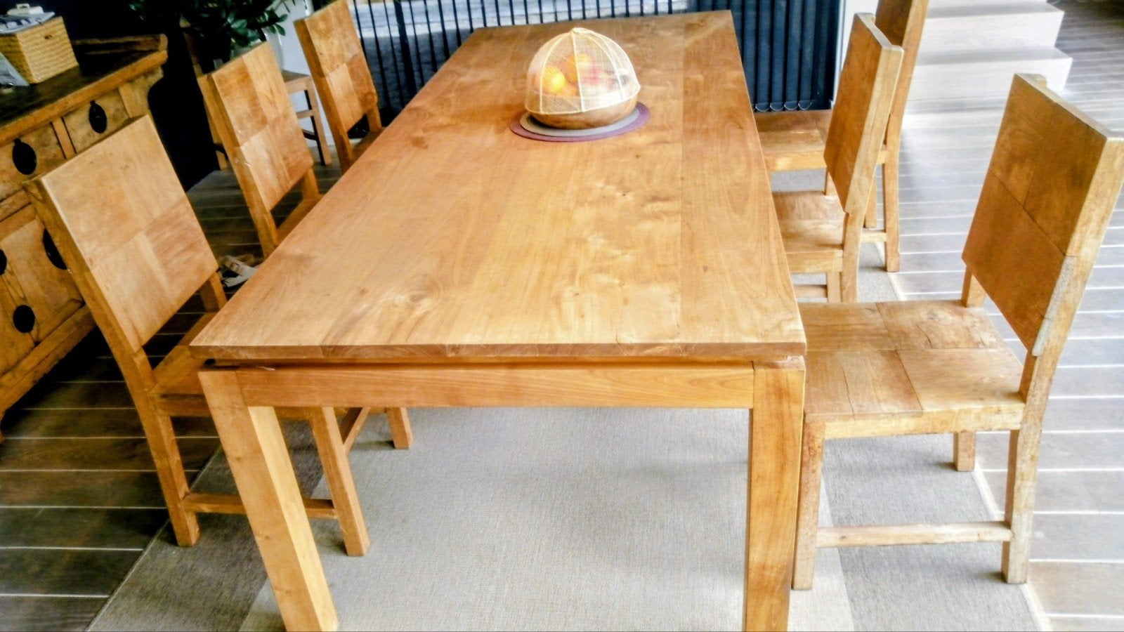 table à manger en teck massif + 8 chaises assorties, Enlèvement, Comme neuf