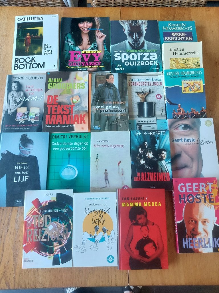 Heel veel leesboeken romans, thrillers enz, Boeken, Thrillers, Verzenden, Zo goed als nieuw