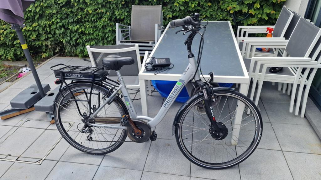 Electrische damesfiets merk prestige, Fietsen en Brommers, Elektrische fietsen, Ophalen, Gebruikt, 50 km per accu of meer, Overige merken