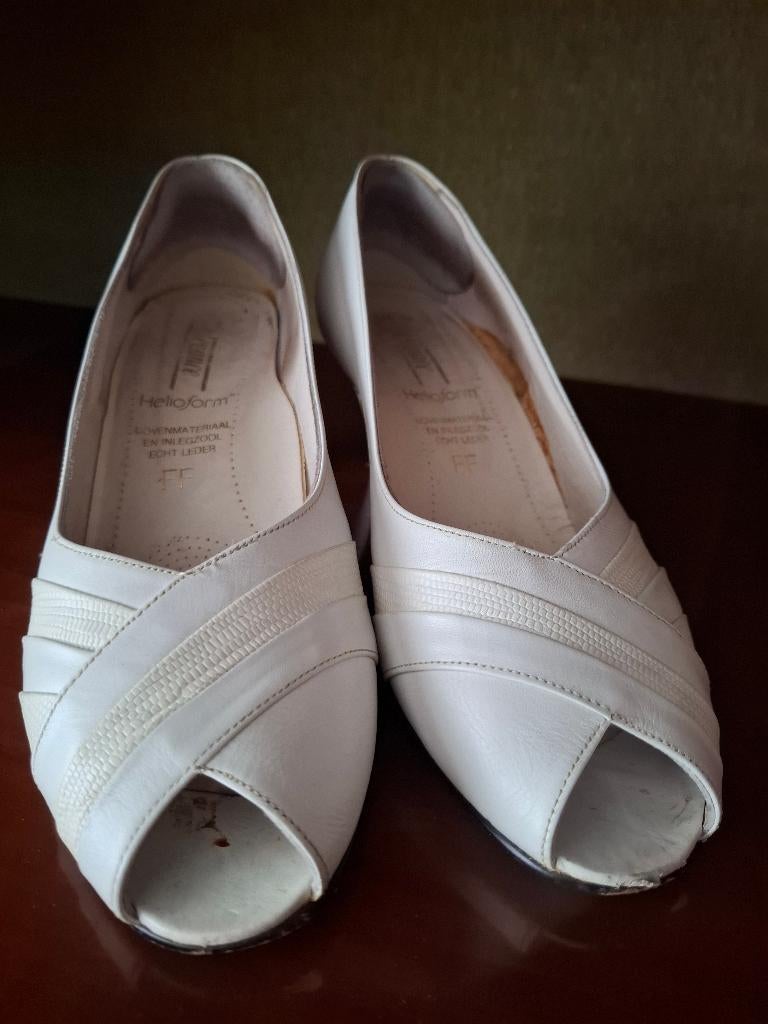 Witte schoenen maat 38, Schoenen met lage hakken, Wit, Ophalen of Verzenden, Gedragen
