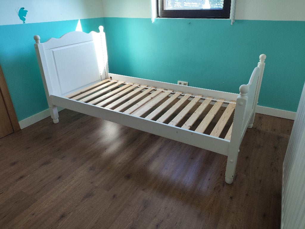 GRATIS - wit eenpersoons bed 90x200cm, Ophalen, 85 tot 100 cm, Gebruikt, Lattenbodem