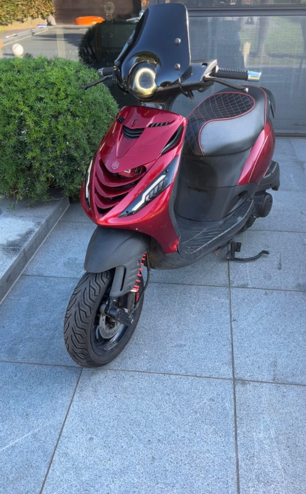 Piaggio zip iget 80 cc 2020 met papieren, Fietsen en Brommers, Ophalen, Zo goed als nieuw, Zip