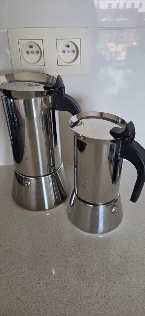 Cafetières Bialetti en très bon état à donner, Ophalen, Afneembaar waterreservoir, Koffiemachine, Gemalen koffie