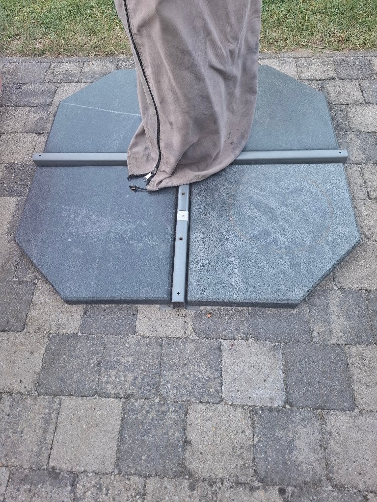 Tegels parasolvoet 4st, Tuin en Terras, Parasols, Ophalen, Gebruikt, Minder dan 1 meter, Parasolvoet
