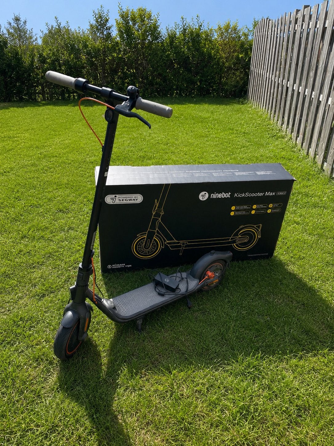 Trottinette électrique Ninebot F40E, Fietsen en Brommers, Steps, Zo goed als nieuw, Ophalen