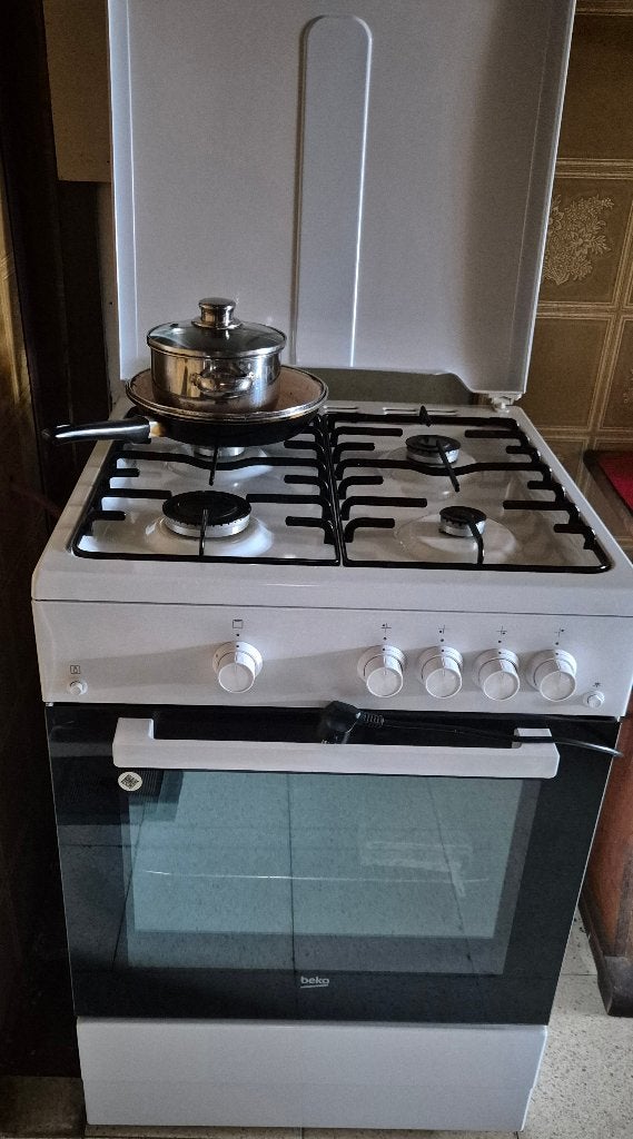 gasfornuis, Elektronische apparatuur, Fornuizen, Ophalen, Hete lucht, 4 kookzones, Zo goed als nieuw