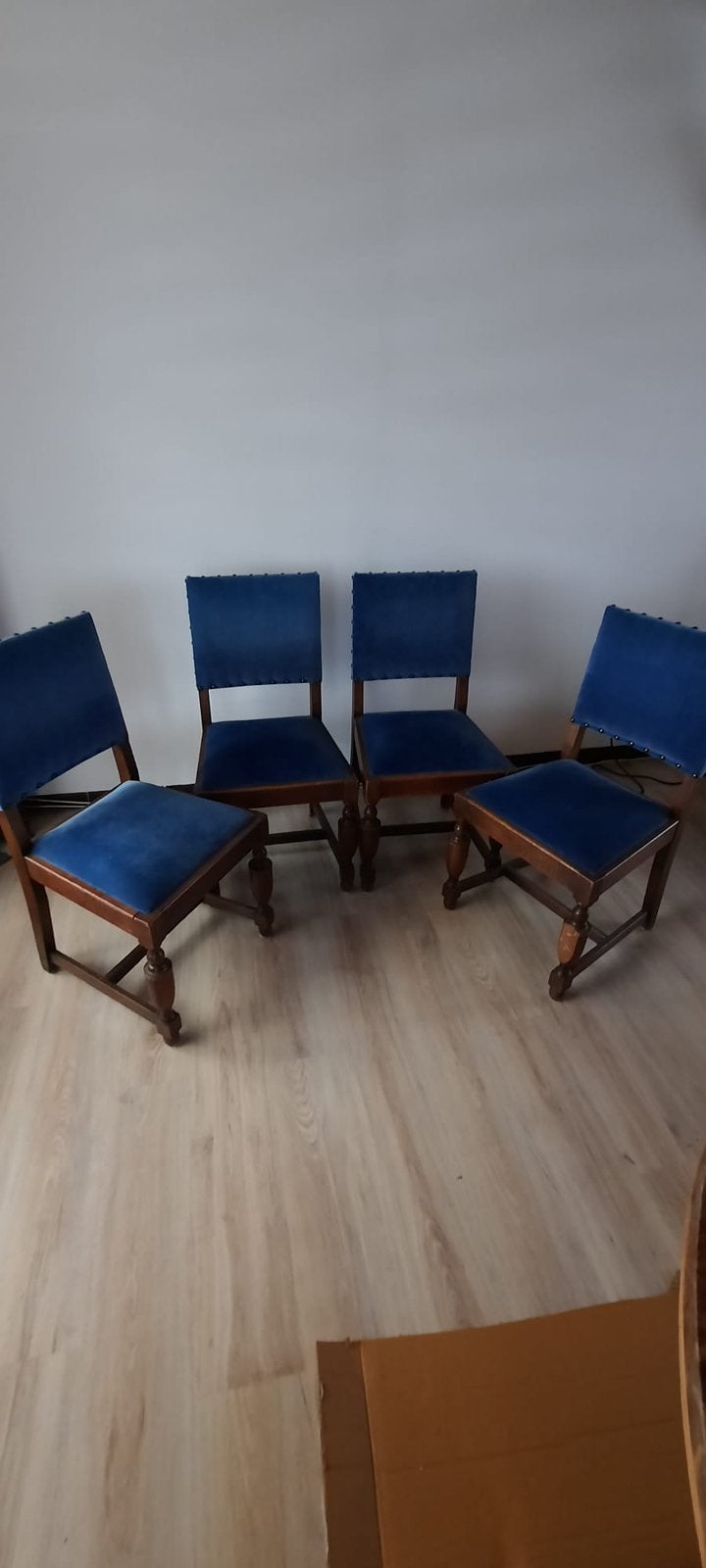 Vier gebruikte stoelen., Ophalen, Gebruikt, Stof, Klasiek