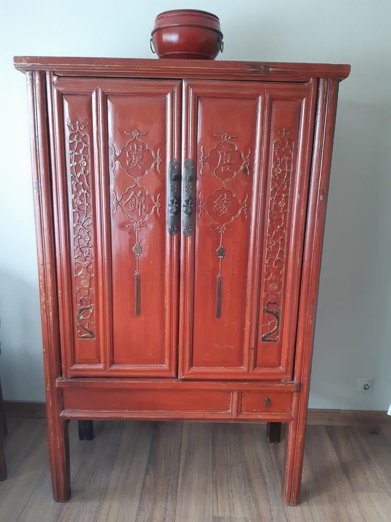 Roden Chinese kast antiek, Enlèvement