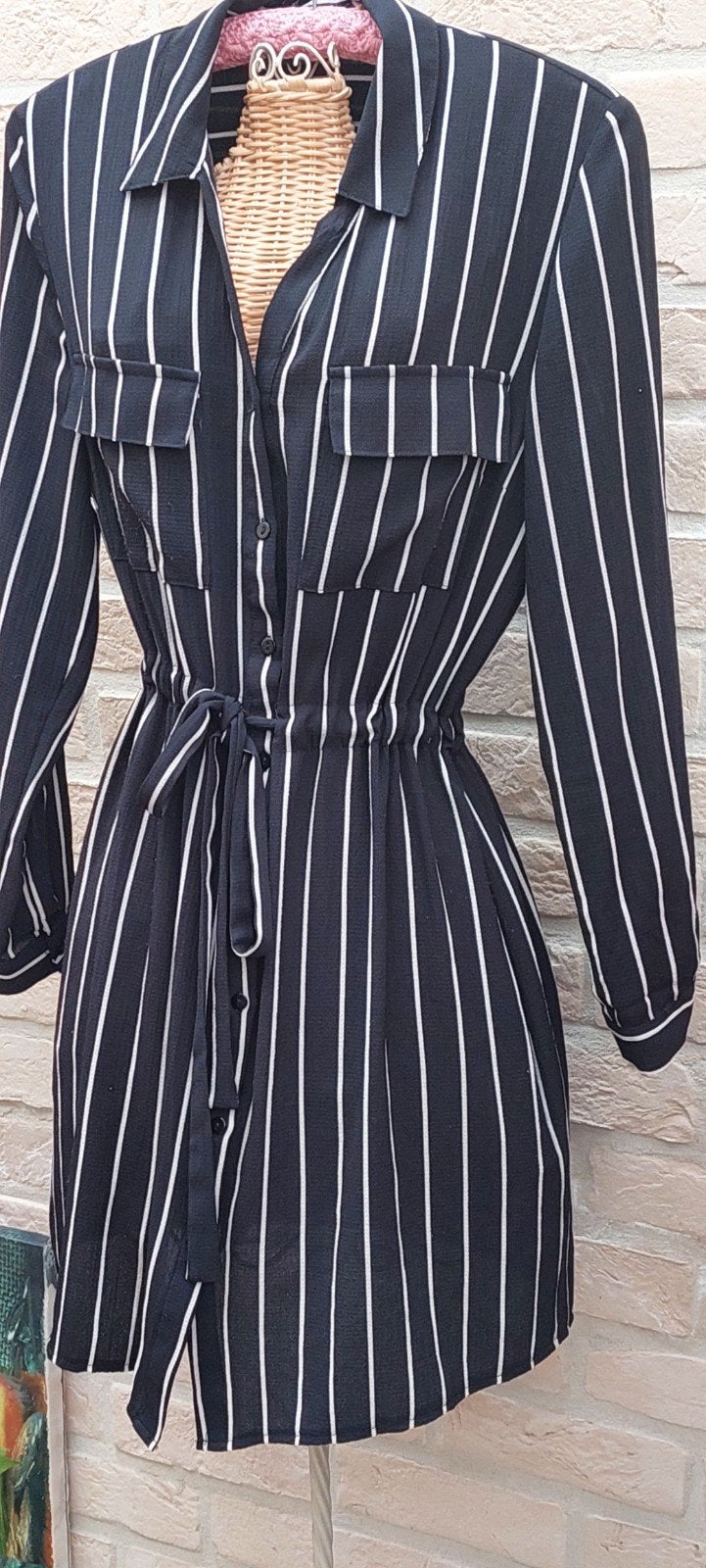 Kleedje 50cm van oksel tot oksel new look, Kleding | Dames, Jurken, New Look, Zwart, Maat 42/44 (L), Ophalen of Verzenden