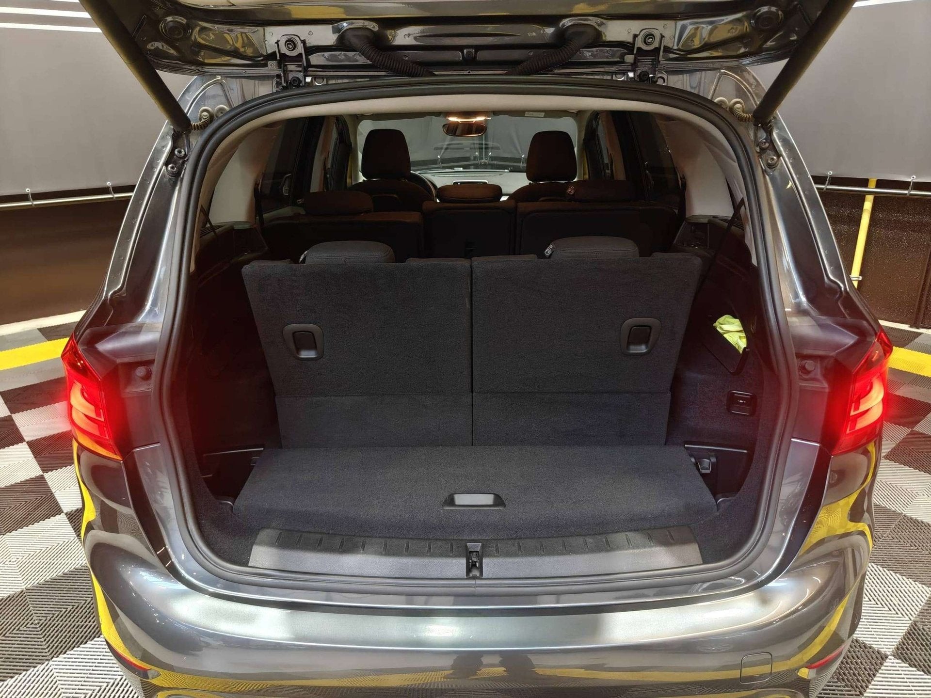 BMW 218 Gran Tourer 218D 2.0D 7-zit/LED/ElecKoffer/Cruise/Ze, Auto's, Automaat, Dealer onderhouden, Stof, 4 cilinders
