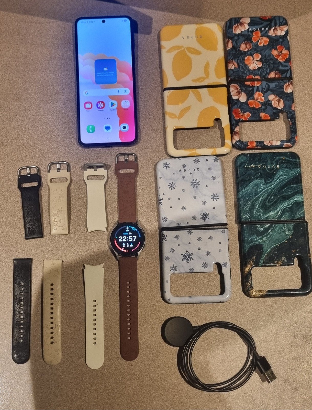samsung flip 4 + watch 4, Télécoms, Téléphonie mobile | Housses, Coques & Façades | Samsung, Utilisé
