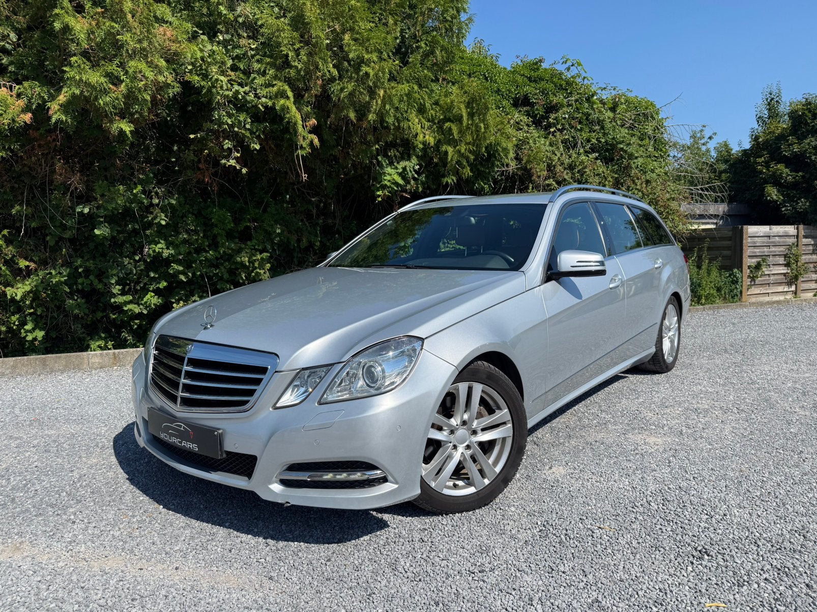 Mercedes-Benz E 250 CDI Avantgarde * FULL MERCEDES SERVICE, Auto's, Mercedes-Benz, Automaat, Euro 5, Achterwielaandrijving, Zwart