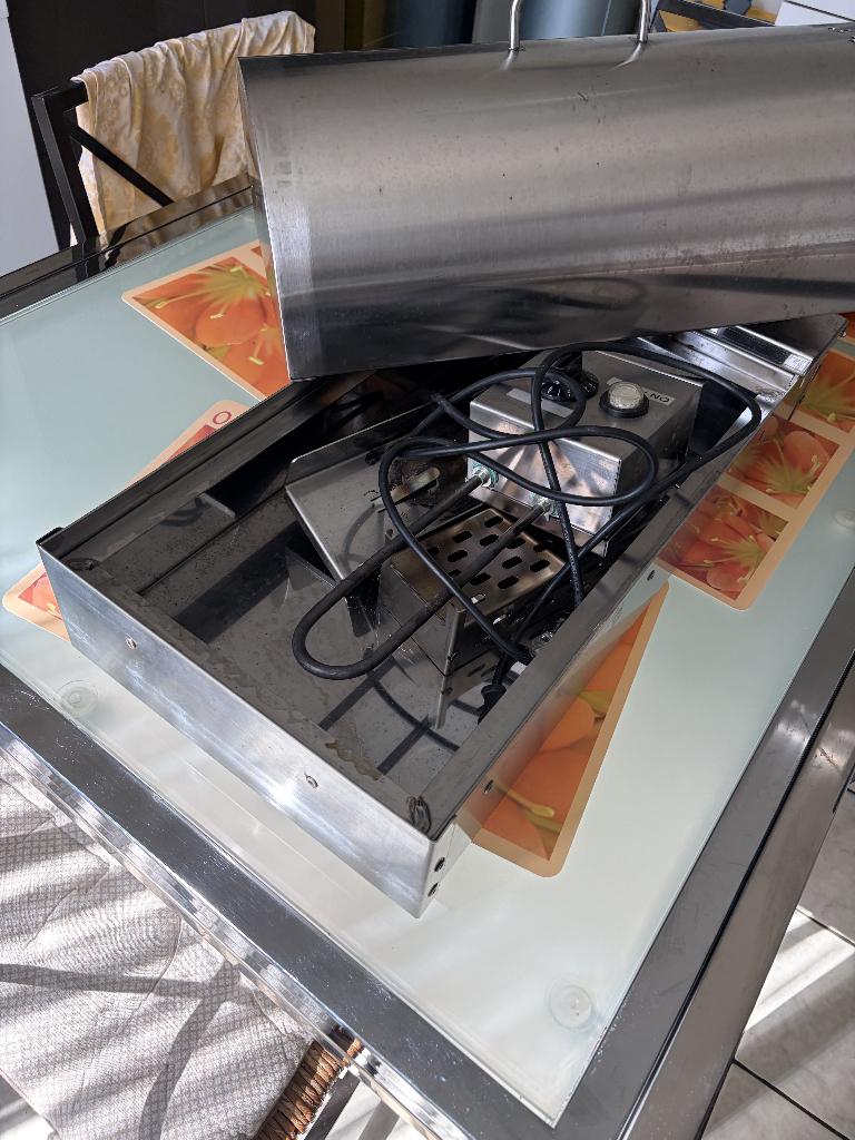 Fumoir à viande poisson legumes, Elektronische apparatuur, Ovens, Ophalen, Zo goed als nieuw, Vrijstaand, Horeca-oven