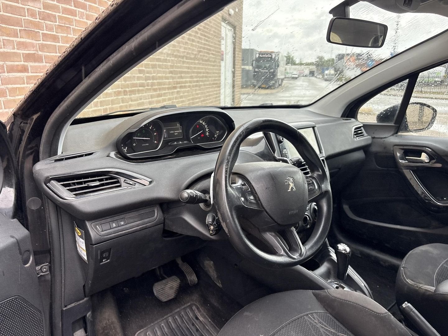 Peugeot 208 1.4 e-HDi Blue Lease Automaat | Cruise | Airco |, Automaat, Zwart, Zwart, Bedrijf