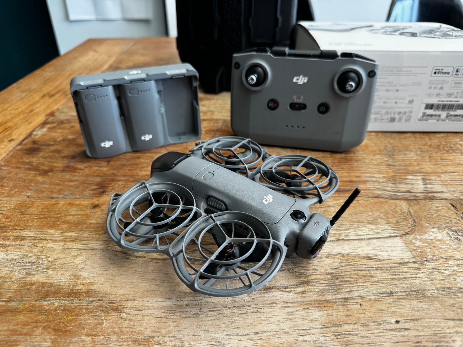 DJI NEO 2 - fly more combo + accessoires, TV, Hi-fi & Vidéo, Drones, Drone avec caméra, Moins de 15 minutes, Moins de 250 g, Comme neuf