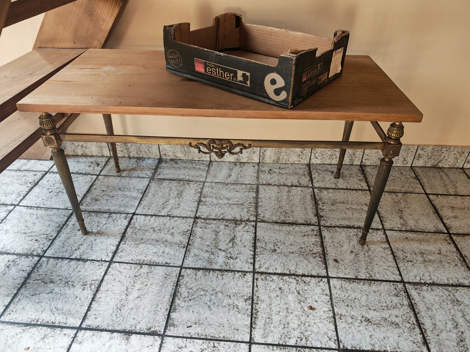 metalen salontafel, Ophalen