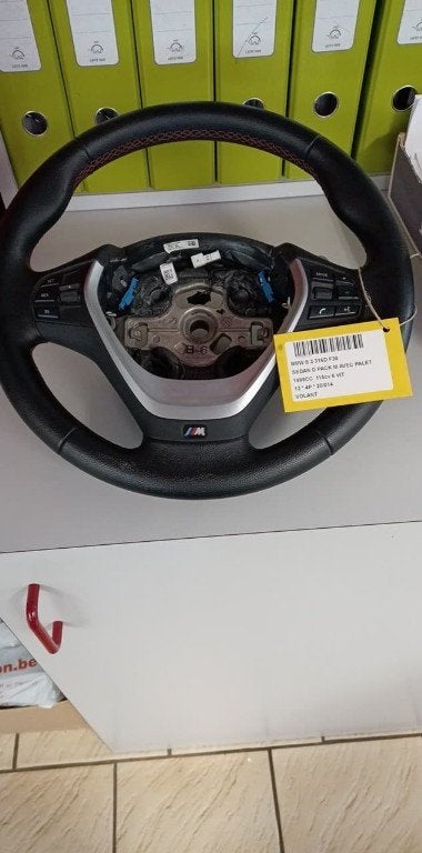 VOLANT DIRECTION BMW 3 serie (F30) (62562181D), Utilisé, BMW, Petuelring 130
80809  München, DE, Bayerische Motoren Werke AG