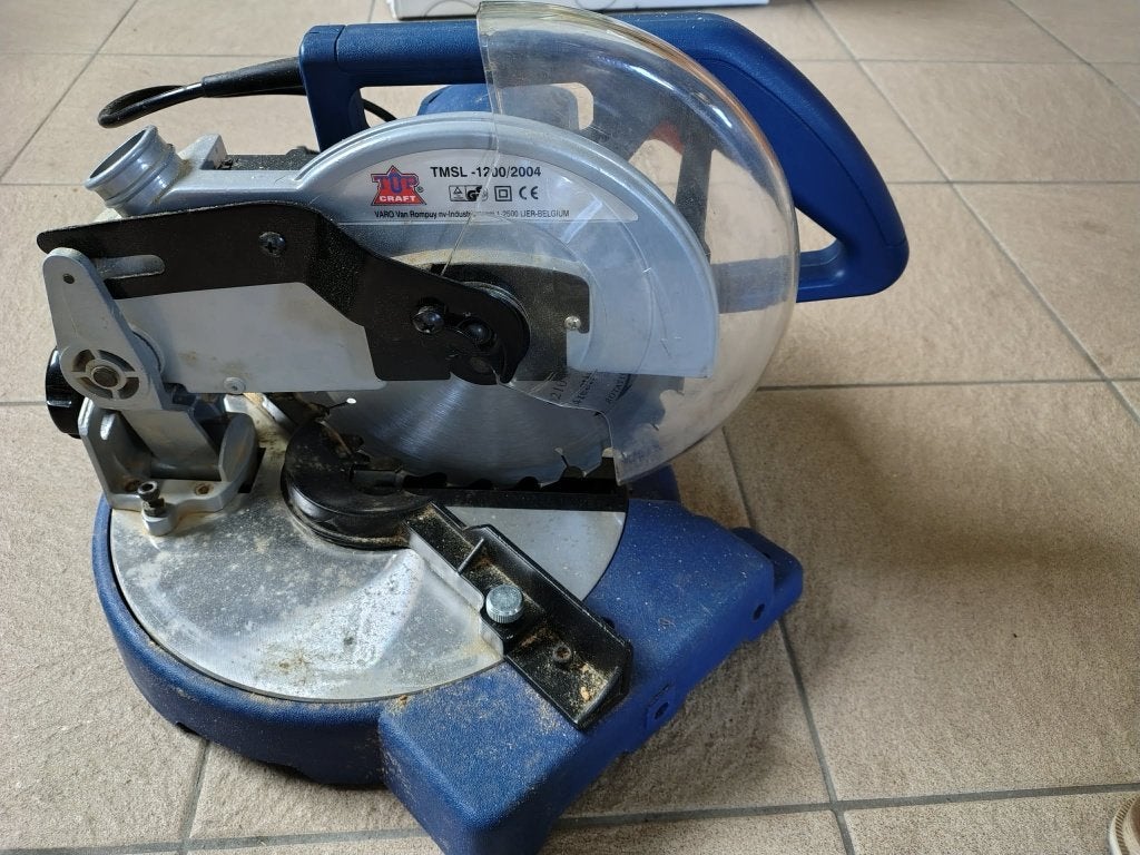 scie à onglets, Bricolage & Construction, Outillage | Scies mécaniques, 600 à 1200 watts, Top craft, 30 à 70 mm, Comme neuf