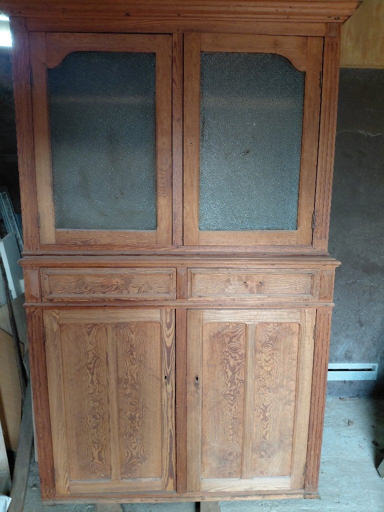 antieke kast in pitch pine, Ophalen