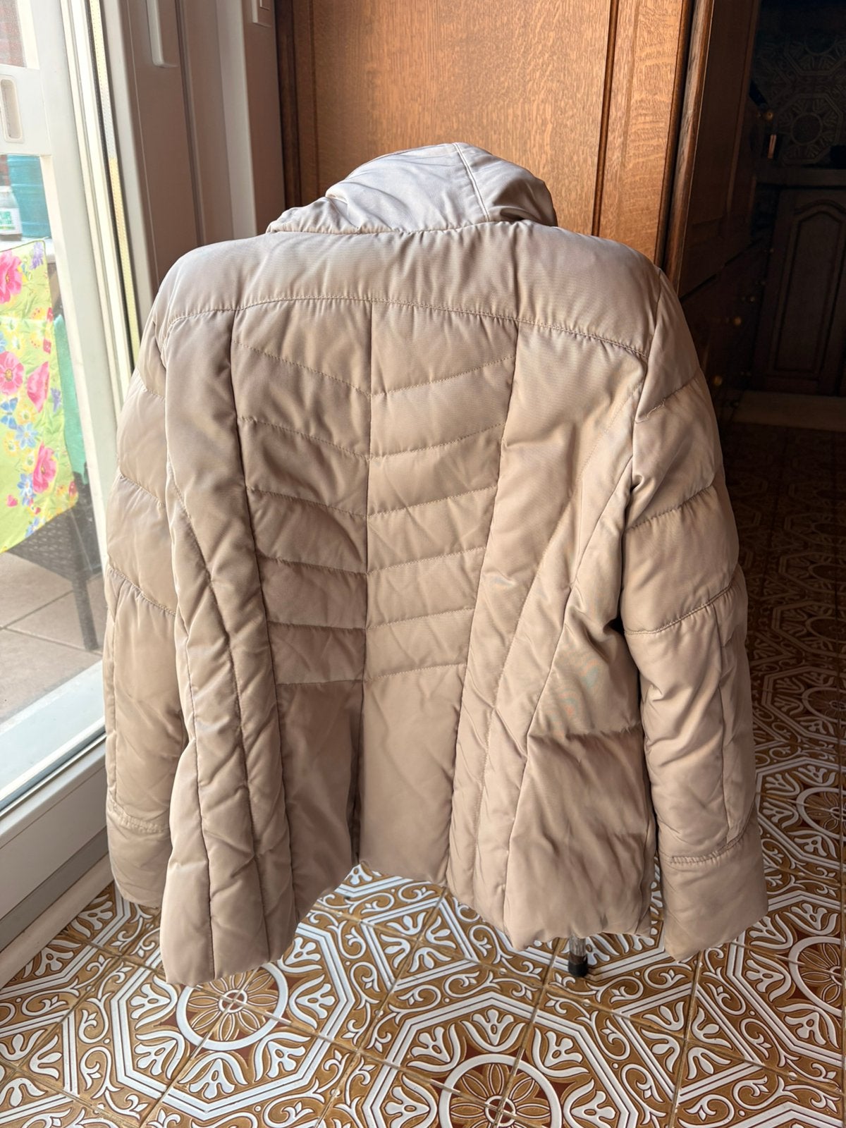 Esprit dames winterjas maat 38 (M), Ophalen, Zo goed als nieuw, Maat 38/40 (M), Beige