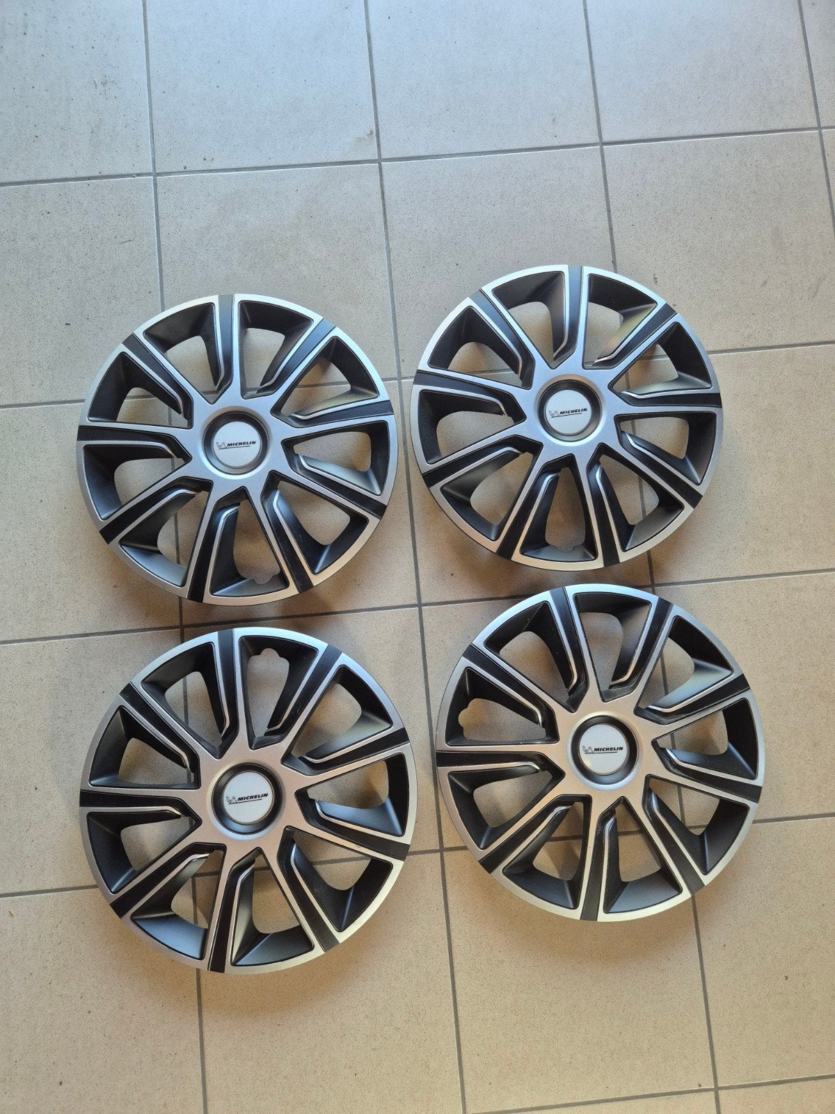 Enjoliveurs Michelin 14", Enlèvement