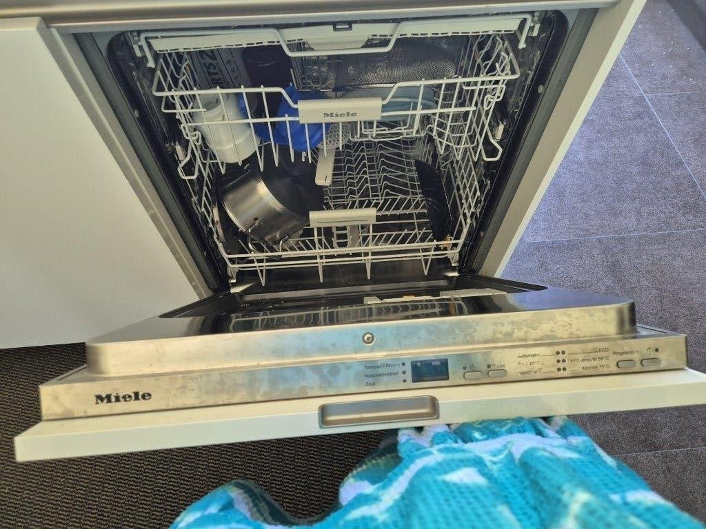 Miele vaatwasser met besteklade -  inbouw, 85 à 90 cm, Encastré, Enlèvement, Utilisé