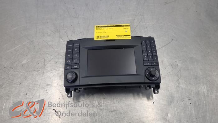 Display Multi Media regelunit van een Mercedes Vito, Gebruikt, -, Ophalen of Verzenden, -