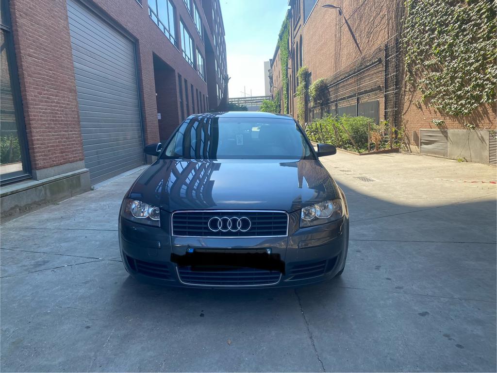 Audi A3 1.6 benzine bwj 2003 met keuring verkoop, Parkeersensor, 4 cilinders, Bedrijf, Grijs