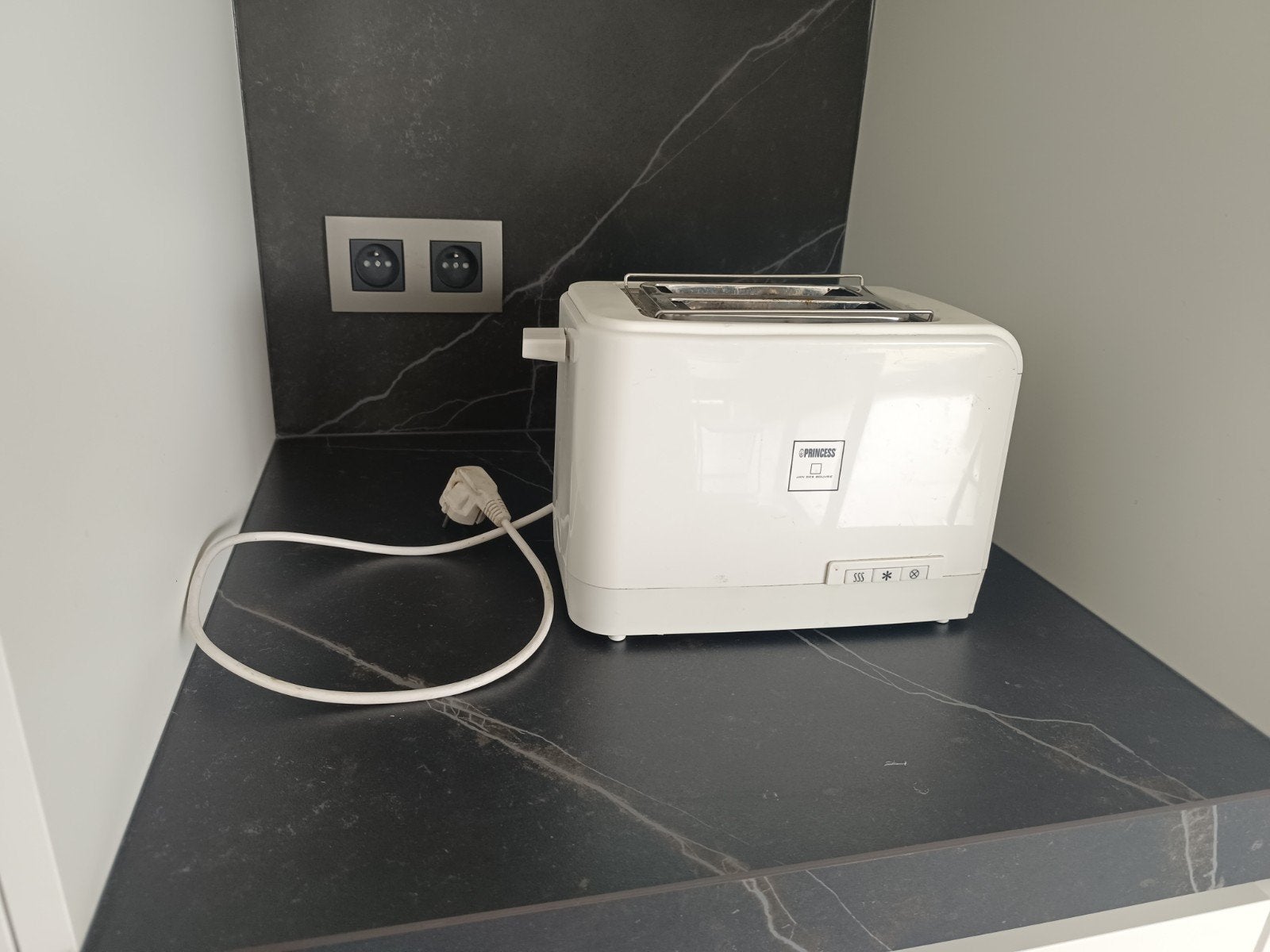 Broodrooster, Elektronische apparatuur, Ophalen