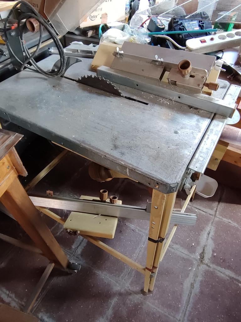 Scie sur table +aspirateur, Ophalen