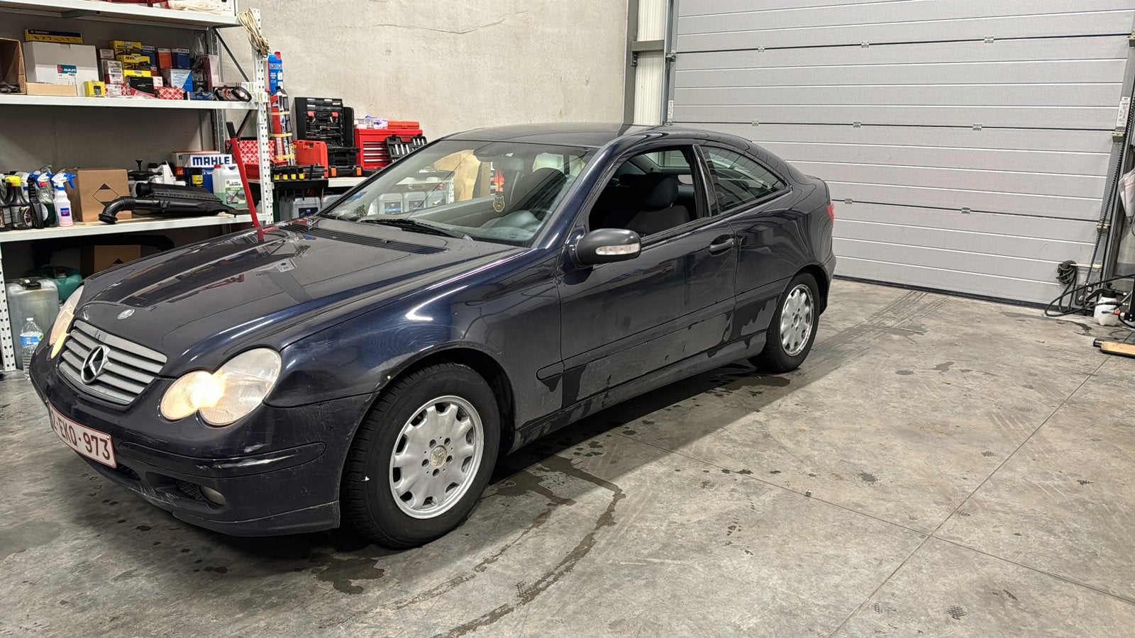 Mercedes benz c180 w203, Auto's, Zwart, 4 cilinders, Blauw, Handgeschakeld
