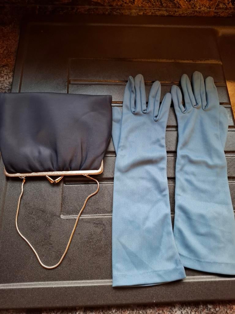 Opera tasje + handschoenen doe een bod, Enlèvement