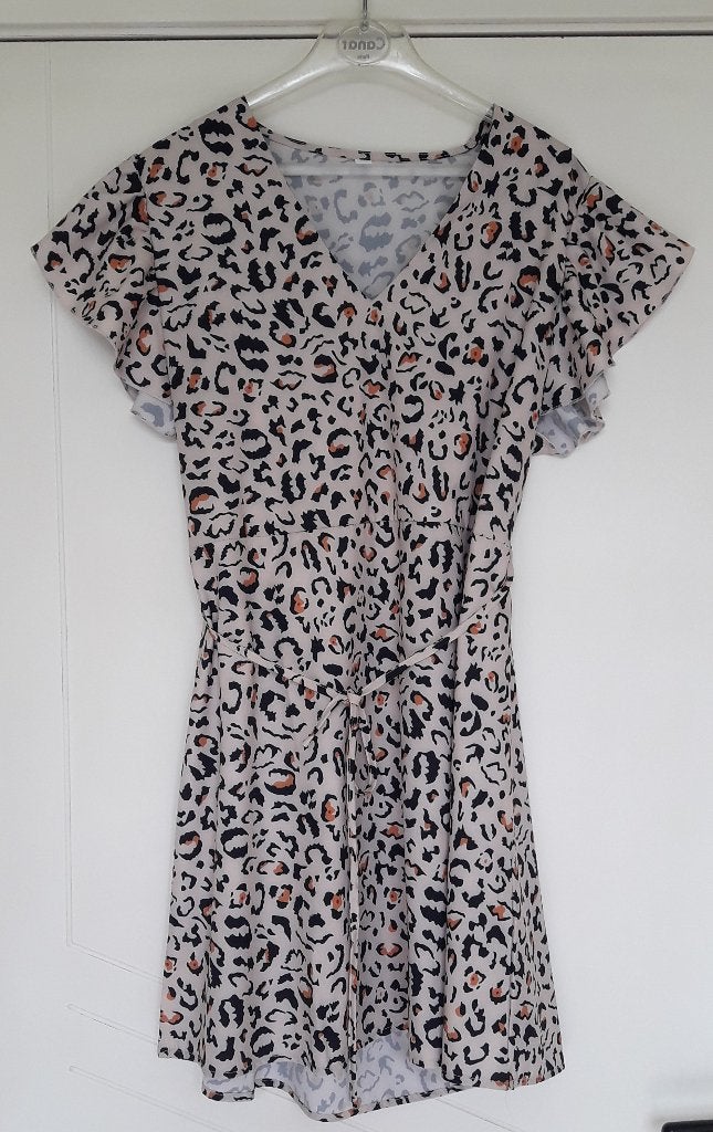Nieuw kleedje, maat : M , merk : Shein., Vêtements | Femmes, Vêtements Femmes Autre, Shein, Enlèvement ou Envoi, Neuf